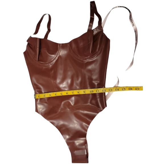 L Coca Bodysuit Latex From House Of CB - Picture 9 of 13